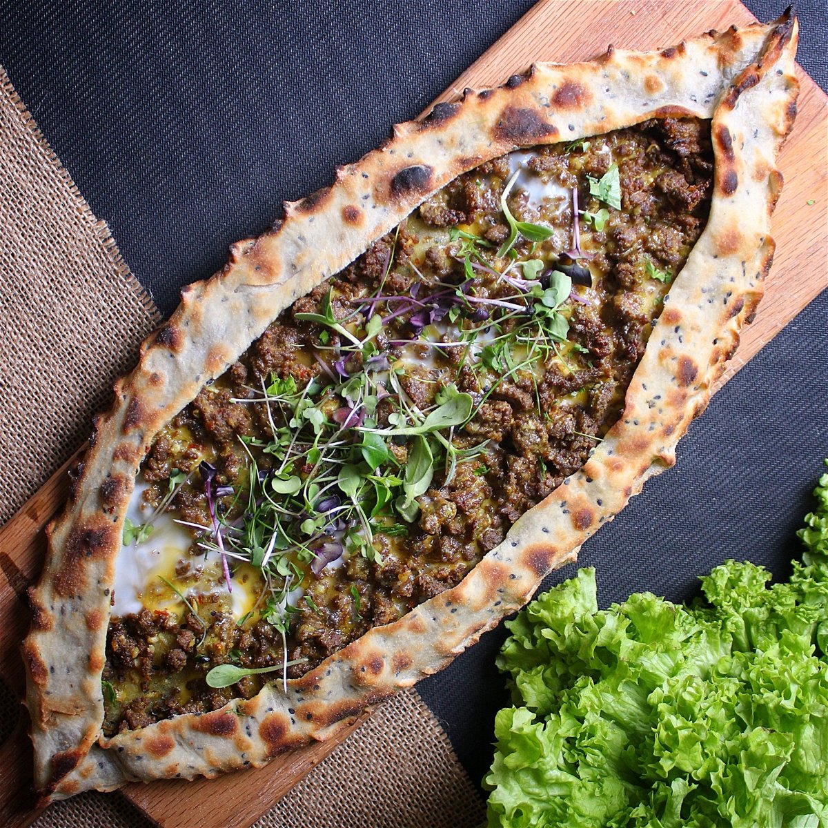 Pide with minced beef